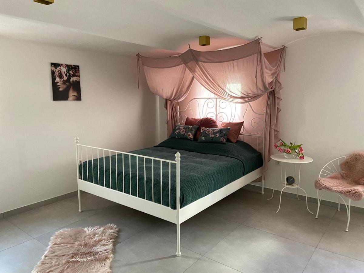 Luxus Ferienwohnung Mit Whirlpool Runkel Exteriér fotografie